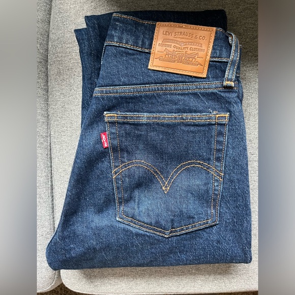 Levi’s wedgie Icon fit tapered jeans 🥰🥰🥰 - Picture 7 of 10